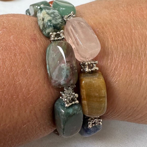 Glass and natural polished stone stretch style bracelets - Picture 5 of 9